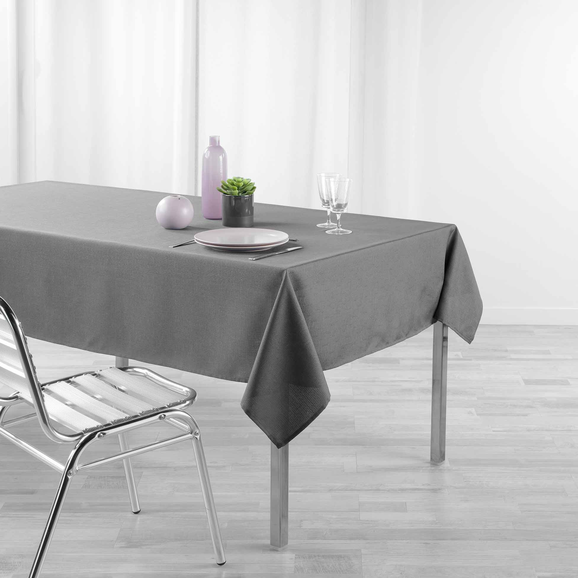Obrus plamoodporny NEWTON, 140 x 250 cm 