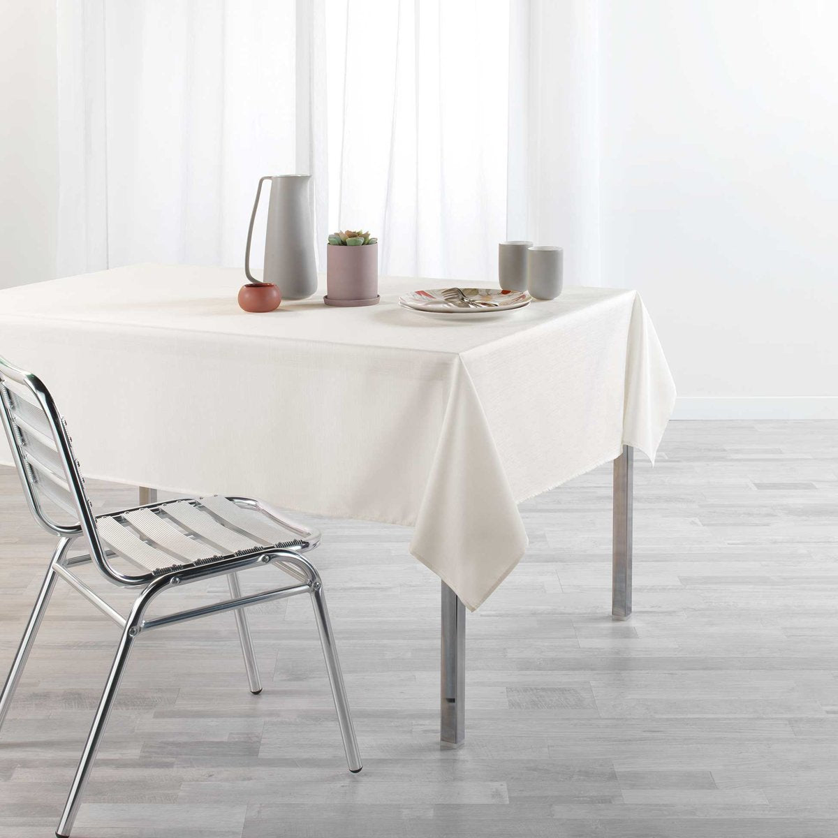 Obrus plamoodporny NEWTON, 140 x 250 cm 